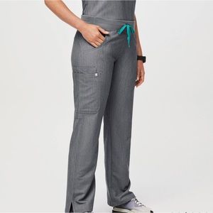FIGS women Kade Cargo Scrub Petite Pants Graphite